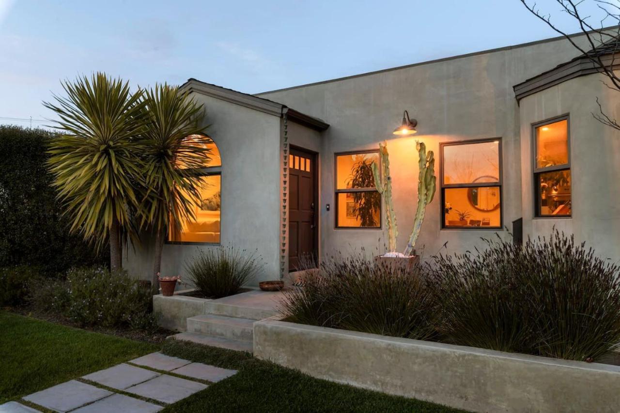 Sun-drenched Spanish Manor In Mar Vista Сasa de vacaciones Los Ángeles
