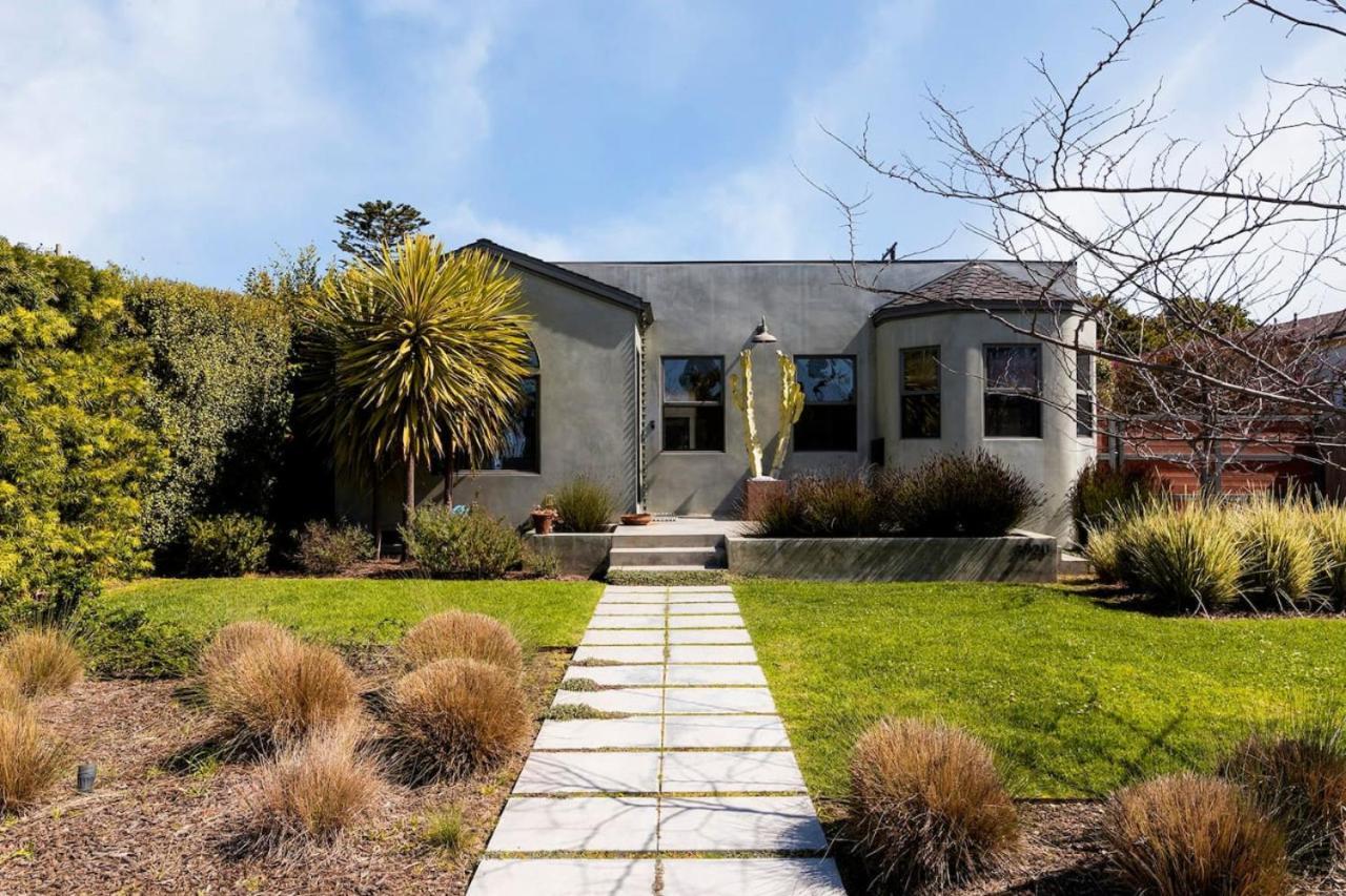 Сasa de vacaciones Sun-drenched Spanish Manor In Mar Vista *